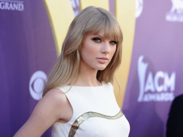 Taylor Swift to be felicitated with first-ever Icon Award at 2019 Teen Choice Awards on 11 August