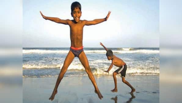 Kaakka Muttai: This National Award-winning, charming film about 2 slum kids is a must-watch
