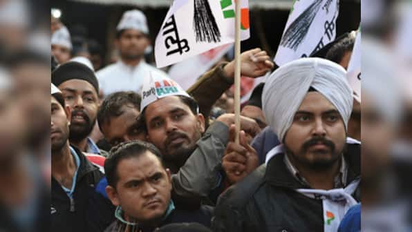 AAP protests against BJP; wants Swaraj, Irani, Raje and Munde to resign