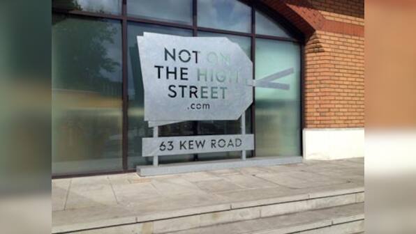 Bizarre! Two men journey from Johannesburg to London in plane’s undercarriage, one dead