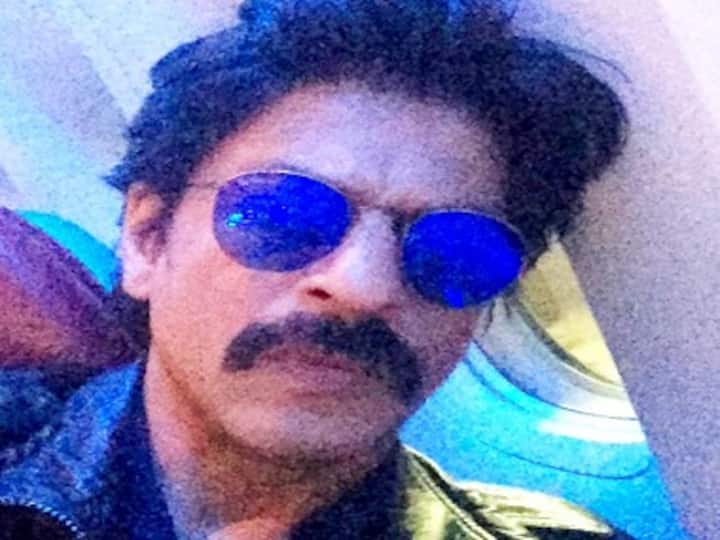 Between 'Raees' and 'Dilwale': How Shah Rukh Khan looks with a moustache