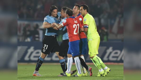Watch: Jara feels up Cavani, gets slapped, fakes injury and gets striker sent off