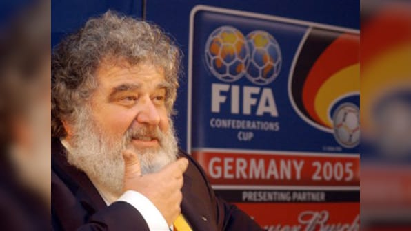 Former FIFA exec Blazer admits taking bribes for choosing 1998, 2010 World Cup hosts