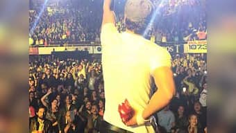 Enrique Iglesias undergoes hand surgery after drone mishap at concert