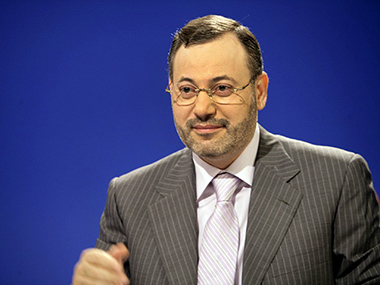 Germany frees Al-Jazeera journalist Ahmed Mansour sought by Egypt Germany frees Al-Jazeera journalist Ahmed Mansour sought by Egypt