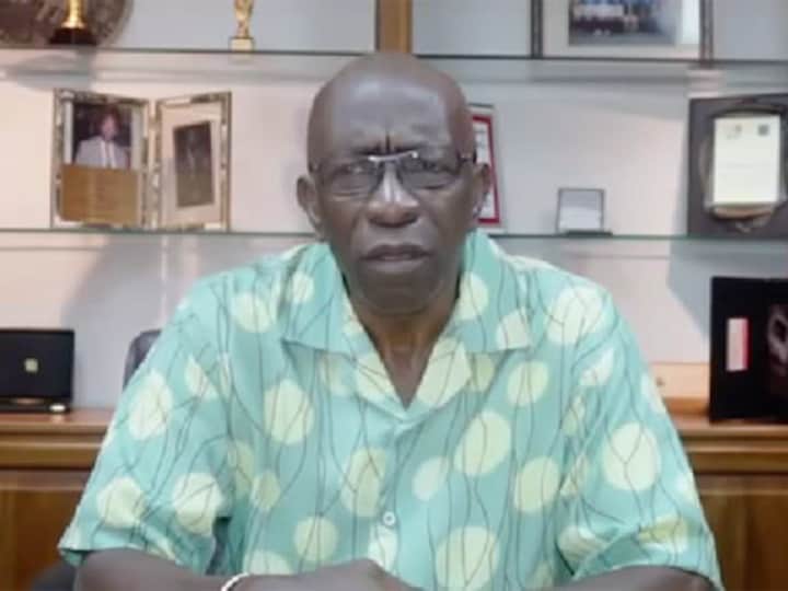 Comedian Fool: Watch tainted former FIFA official Warner troll himself, again