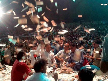 That's bizarre! Singer showered with Rs 4.45 crore at cow protection programme in Gujarat That's bizarre! Singer showered with Rs 4.45 crore at cow protection programme in Gujarat