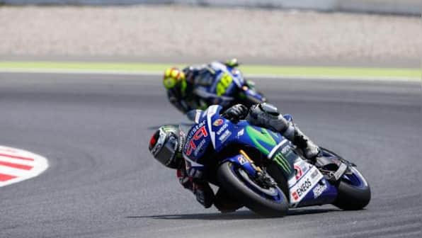 MotoGP 2015: Lorenzo wins in Catalunya