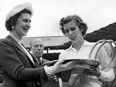 Tennis champ Doris Hart, who won three Wimbledon titles in a day, dies at 89