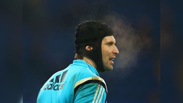 Cech labelled 'traitor' and 'snake', receives death threats on Twitter after joining Arsenal