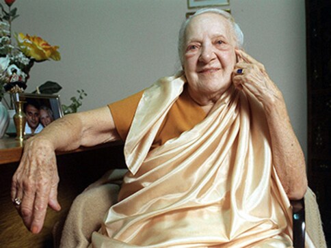 Ripley's Believe It Or Not: The First Lady of Yoga wasn't Indian Ripley's Believe It Or Not: The First Lady of Yoga wasn't Indian