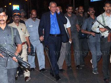 Raje, Swaraj and a note: Three reasons Mumbai top cop Rakesh Maria's position is safe Raje, Swaraj and a note: Three reasons Mumbai top cop Rakesh Maria's position is safe