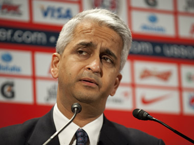 Obama heaps praise on US football's Indian-American chief Obama heaps praise on US football's Indian-American chief
