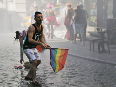 Police violently breakup Istanbul gay pride parade: Demonstrators dispersed by tear gas, water cannons Police violently breakup Istanbul gay pride parade: Demonstrators dispersed by tear gas, water cannons