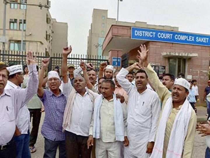 Jitender Tomar resigns and remanded to custody; furious AAP blames Modi Jitender Tomar resigns and remanded to custody; furious AAP blames Modi