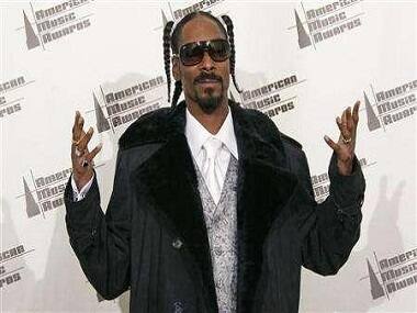 Snoop Dogg pokes fun at Caitlyn Jenner, calls her a 'science project'