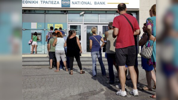 Greece govt says it may resign if public votes 'yes' on bailout referendum