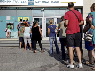 Greece govt says it may resign if public votes 'yes' on bailout referendum Greece govt says it may resign if public votes 'yes' on bailout referendum