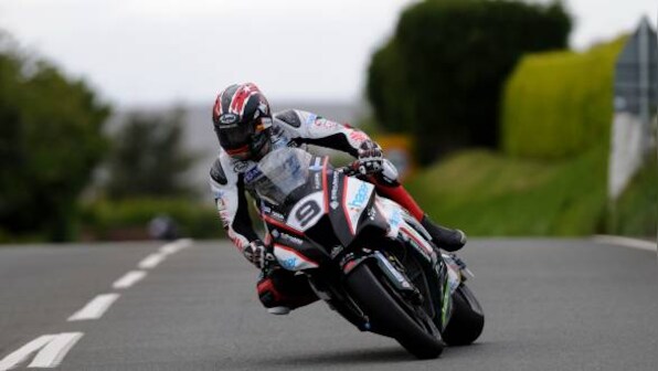 2015 IOMTT: Ian Hutchinson leads Superbike practice times