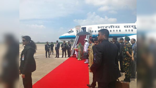 Live: Wonderful feeling to meet a close neighbour, says Modi 