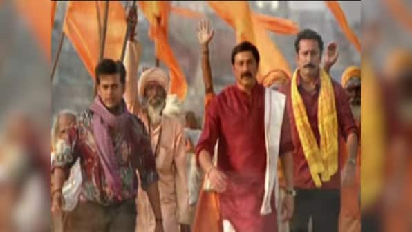 Mohalla Assi trailer: Make way for this hilarious satire film with cuss words, firangs and Sunny Deol