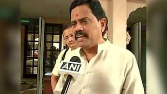 Delhi Police won't file FIR against Sena MP accused of force feeding Muslim canteen staff during Ramzan