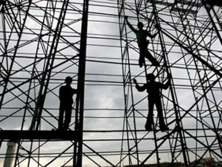 Bharat Bandh 2020: Over 10 national trade unions, thousand of strikers disrupt transport, banking services in protest against privatisation, unemployment