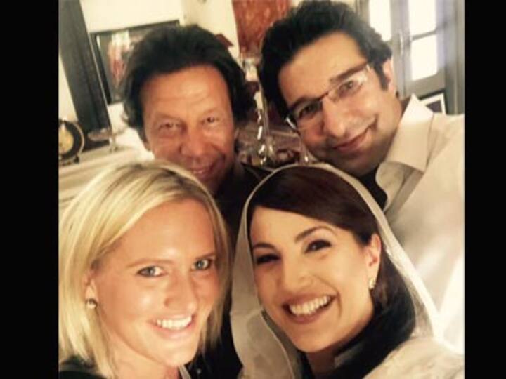 When Pakistan cricket legends Imran and Wasim clicked a 'selfie of epic proportions'
