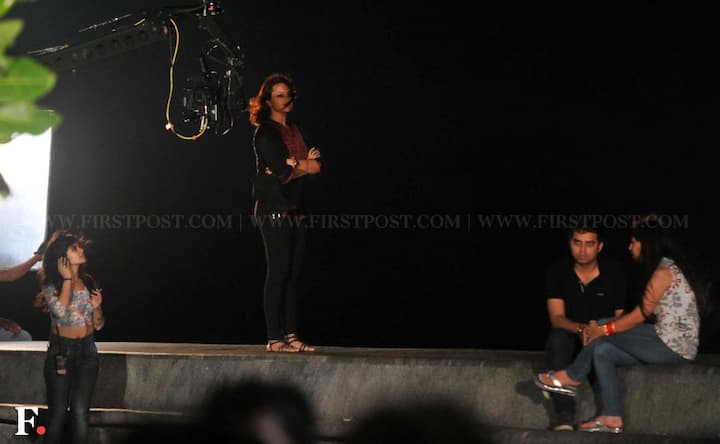 Sonakshi Sinha shoots at Nariman Point, Mumbai for her upcoming film Akira Sonakshi Sinha shoots at Nariman Point, Mumbai for her upcoming film Akira