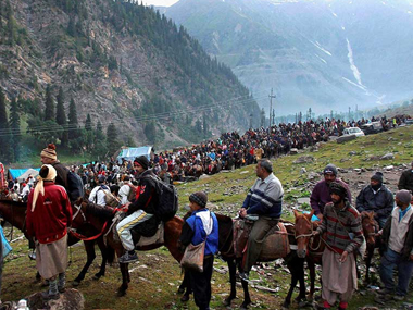 Amarnath Yatra suspended due to incessant rains in Jammu and Kashmir Amarnath Yatra suspended due to incessant rains in Jammu and Kashmir