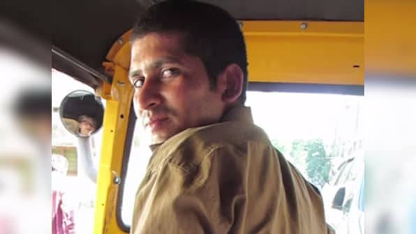 Watch: American professor sings hindi songs to persuade auto driver to use meter