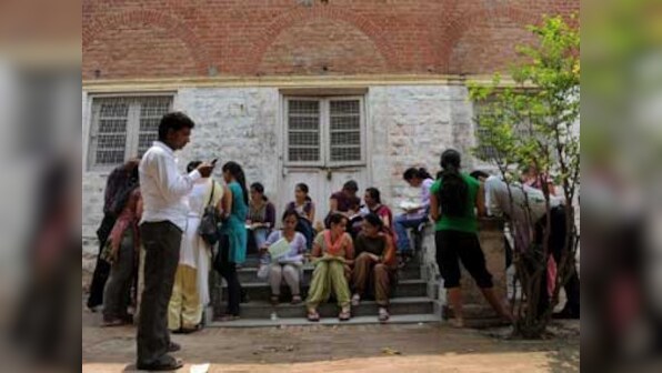 Police launch manhunt to arrest Delhi University fake admissions racket 'kingpin'