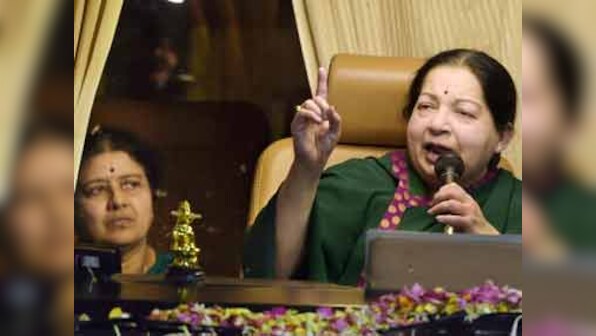 SC issues notice to Jayalalithaa over acquittal in disproportionate assets case