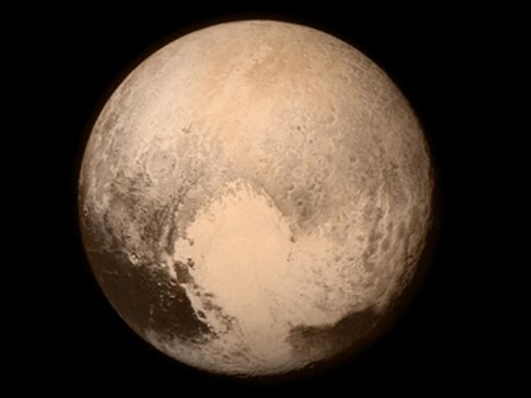 #Plutoflyby trends on Twitter as NASA's New Horizon sends breathtaking photo #Plutoflyby trends on Twitter as NASA's New Horizon sends breathtaking photo