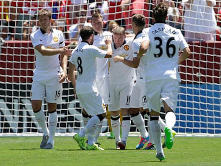 Pre-season friendlies: Rooney helps United outclass Barcelona, Arsenal thrash Lyon, Chelsea beat PSG