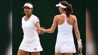 Sania-Martina continue winning ways to reach Wimbledon quarters