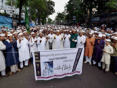 Yakub Memon's funeral: Did the serial blasts convict deserve a hero's farewell? Yakub Memon's funeral: Did the serial blasts convict deserve a hero's farewell?