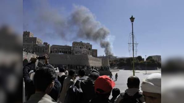 Yemen: Airstrike against rebels hits market north of Aden, 45 civilians killed