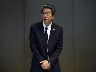 Toshiba Corp President and Chief Executive Officer Hisao Tanaka attends a news conference at the company headquarters in Tokyo Toshiba Corp President and Chief Executive Officer Hisao Tanaka attends a news conference at the company headquarters in Tokyo