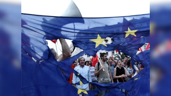 Greek referendum: Polls show dead heat between the 'yes' and 'no' camps