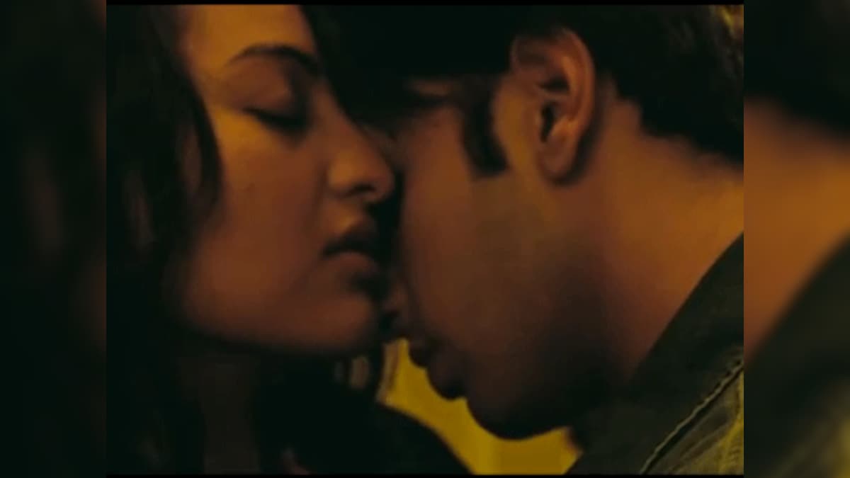 2YearsOfLootera: Ranveer, Sonakshi get nostalgic, celebrate on Twitter –  Firstpost