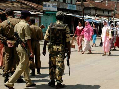 Kashmir: Militants open fire at police station in Kulgam, one constable injured