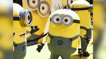 Giant minion breaks free, disrupts traffic in Dublin