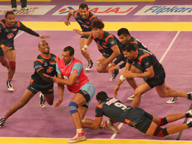 Pro Kabaddi: Bengal Warriors win a thriller in first home game, Bengaluru downs Patna Pro Kabaddi: Bengal Warriors win a thriller in first home game, Bengaluru downs Patna