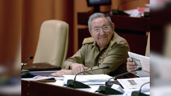 Castro calls on Obama to 'dismantle' Cuban economic embargo