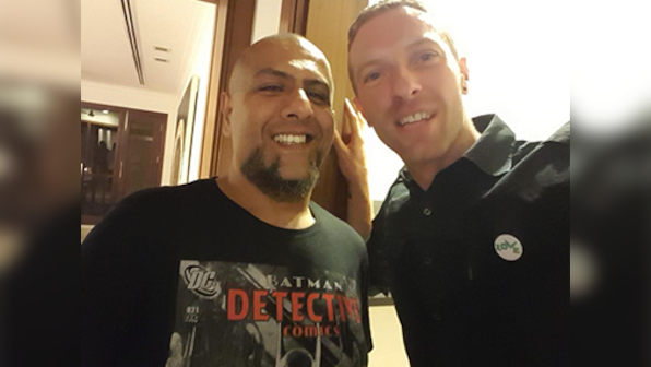 Fix us, Chris Martin! Everybody's freaking out over Coldplay frontman's spontaneous gig in Delhi