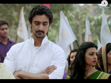 Watch: Kunal Kapoor, Radhika Apte sizzle in trailer of Kaun Kitne Paani Mein Watch: Kunal Kapoor, Radhika Apte sizzle in trailer of Kaun Kitne Paani Mein