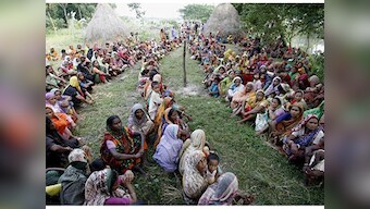 23 die in stampede in Bangladesh in crowd gathered to receive donations during Ramadan