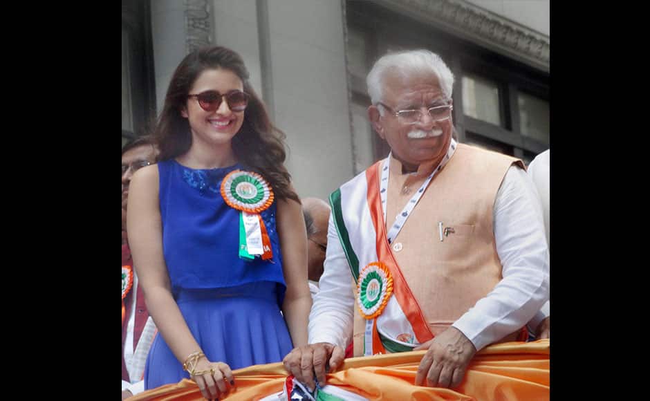 New York: Haryana Chief Minister Manohar Lal Khattar and actress Parineeti Chopra at the 35th India Day Parade organized by the Federation of Indian Associations in Manhattan, New York on Sunday. PTI