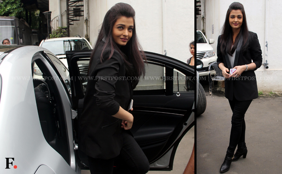 Aishwarya Rai Bachchan, Irrfan Khan light up the stage at Jazbaa trailer launch Aishwarya Rai Bachchan, Irrfan Khan light up the stage at Jazbaa trailer launch